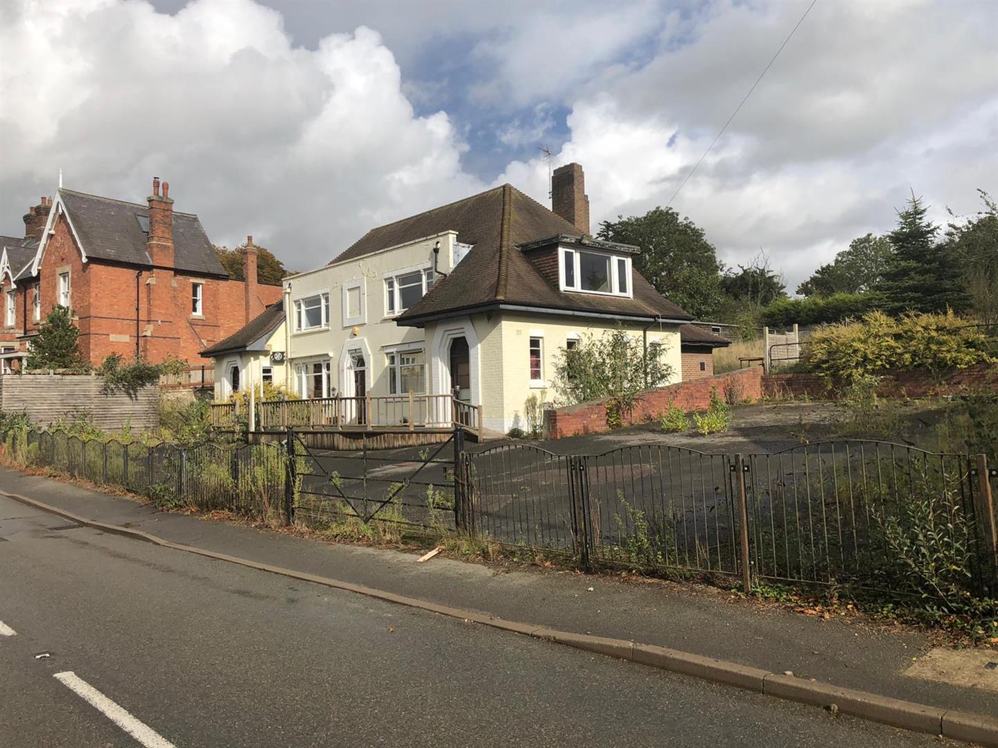 The Fox, Thorpe Satchville, Melton Mowbray LLH